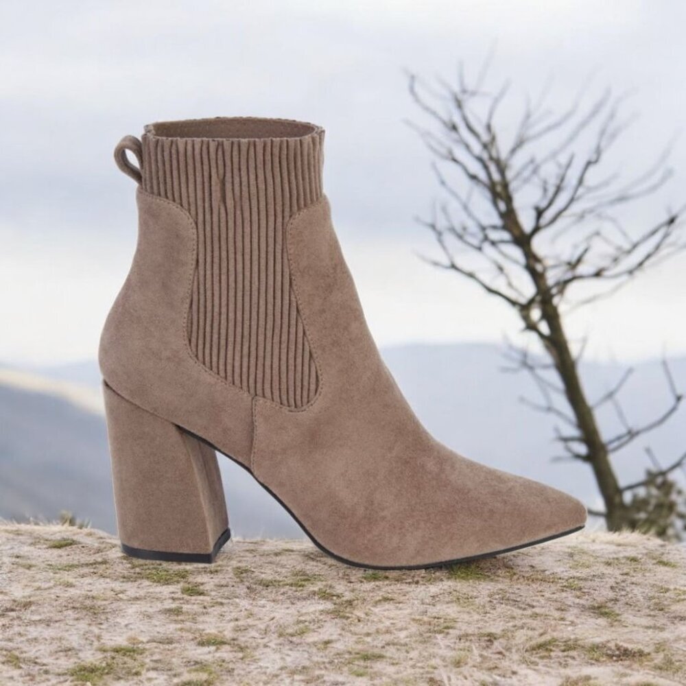 STEVEN by Steve Madden Newell Point-Toe Sock Booties Women's Size 8.5